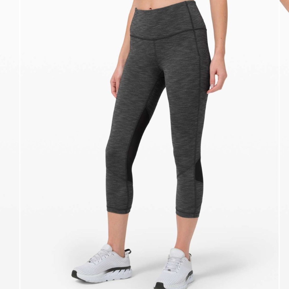 Lululemon Pace Rival Mid-Rise Crop 22”